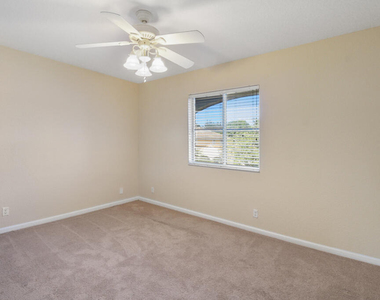 6688 Lurais Drive - Photo Thumbnail 15