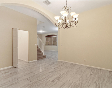 6688 Lurais Drive - Photo Thumbnail 5