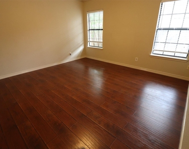 9232 Willard St - Photo Thumbnail 5