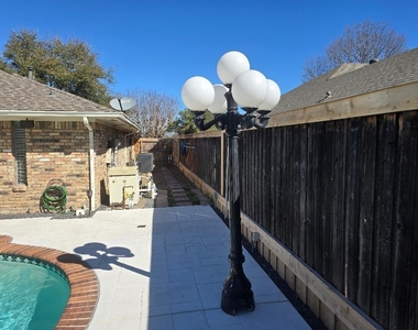 2004 Cherbourg Drive - Photo Thumbnail 26