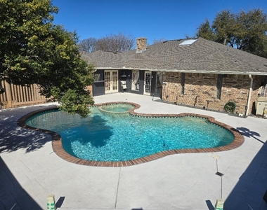 2004 Cherbourg Drive - Photo Thumbnail 25