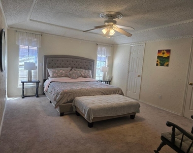 2004 Cherbourg Drive - Photo Thumbnail 16