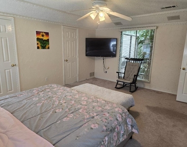 2004 Cherbourg Drive - Photo Thumbnail 17