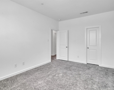 6456 Northern Dancer Drive - Photo Thumbnail 10