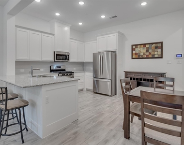 6456 Northern Dancer Drive - Photo Thumbnail 5