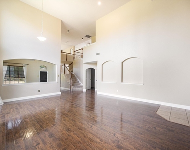 3620 Trinity View Drive - Photo Thumbnail 3