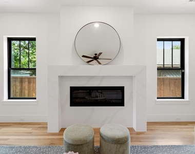 5449 Goodwin Avenue - Photo Thumbnail 12
