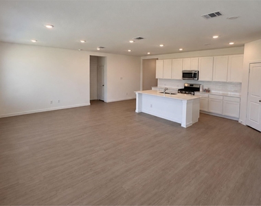 635 Stud Drive - Photo Thumbnail 4