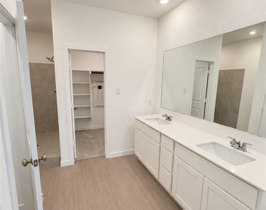 635 Stud Drive - Photo Thumbnail 8