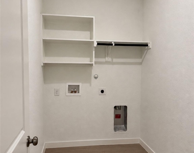 635 Stud Drive - Photo Thumbnail 13