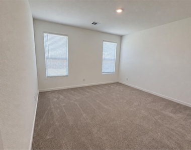 635 Stud Drive - Photo Thumbnail 7