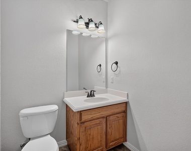 7511 Courtney Circle - Photo Thumbnail 10