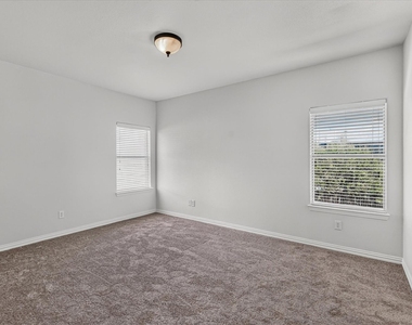 7511 Courtney Circle - Photo Thumbnail 14