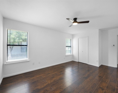 1472 Rockshire Drive - Photo Thumbnail 15