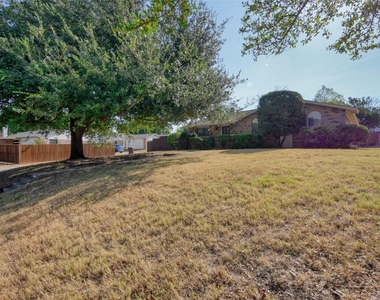 1472 Rockshire Drive - Photo Thumbnail 3