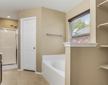 2149 Parkside Drive - Photo Thumbnail 14