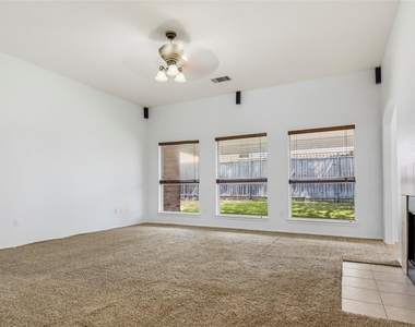 2149 Parkside Drive - Photo Thumbnail 7