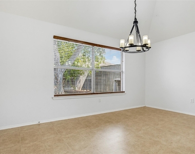 2149 Parkside Drive - Photo Thumbnail 4