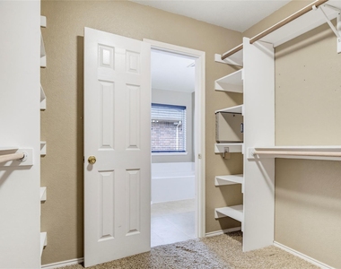 2149 Parkside Drive - Photo Thumbnail 16