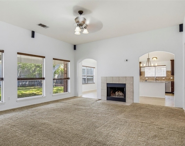 2149 Parkside Drive - Photo Thumbnail 8