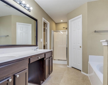 2149 Parkside Drive - Photo Thumbnail 13