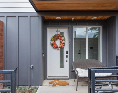1505 N Garrett Avenue - Photo Thumbnail 4