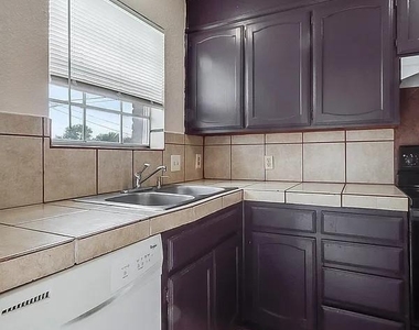 7504 Chapin Road - Photo Thumbnail 11