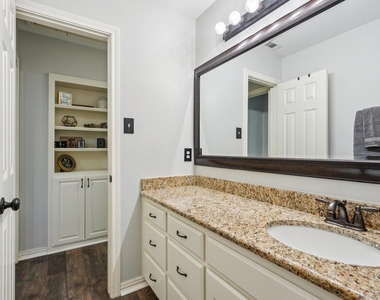 10072 Manor Way - Photo Thumbnail 15