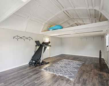 10072 Manor Way - Photo Thumbnail 28