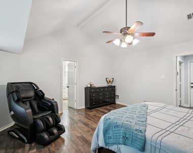 10072 Manor Way - Photo Thumbnail 19