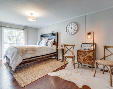 2111 Norwood Drive - Photo Thumbnail 18