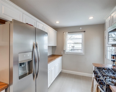 2111 Norwood Drive - Photo Thumbnail 13