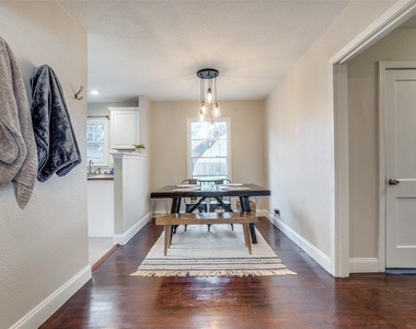 2111 Norwood Drive - Photo Thumbnail 9
