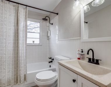 2111 Norwood Drive - Photo Thumbnail 17