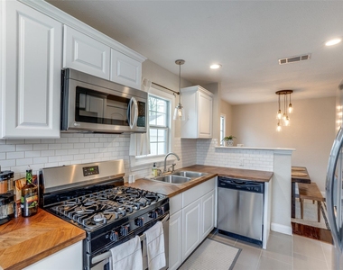 2111 Norwood Drive - Photo Thumbnail 14