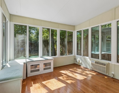 6102 Worth Street - Photo Thumbnail 11