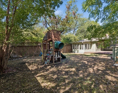 6102 Worth Street - Photo Thumbnail 12