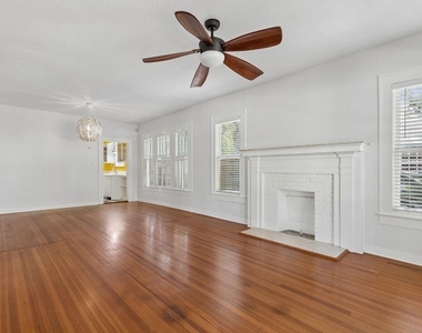 6102 Worth Street - Photo Thumbnail 4