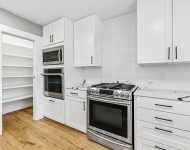 3889 Davila Drive - Photo Thumbnail 16