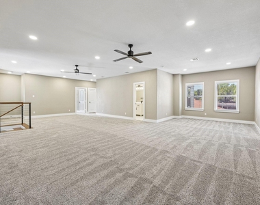 3889 Davila Drive - Photo Thumbnail 24