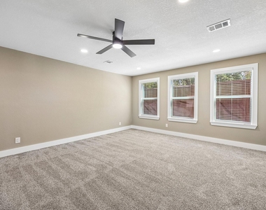 3889 Davila Drive - Photo Thumbnail 17