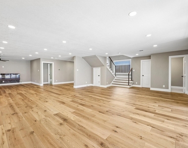 3889 Davila Drive - Photo Thumbnail 7