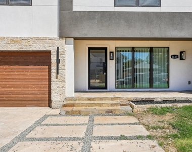 3889 Davila Drive - Photo Thumbnail 3