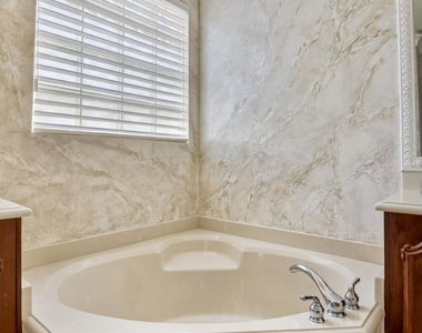7879 Monarch Court - Photo Thumbnail 26