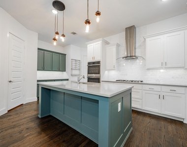 8106 Fallston Court - Photo Thumbnail 2