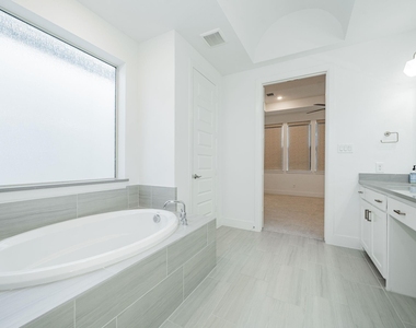 8106 Fallston Court - Photo Thumbnail 28
