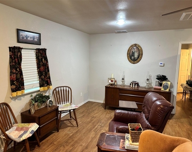 1035 N Johnson Street - Photo Thumbnail 4