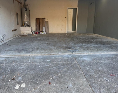 2700 Crystal Falls Drive - Photo Thumbnail 14
