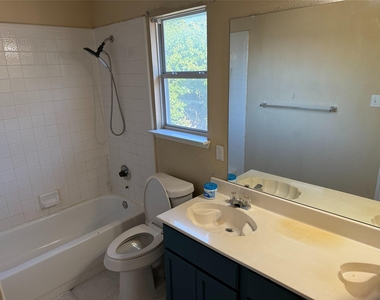 2700 Crystal Falls Drive - Photo Thumbnail 31