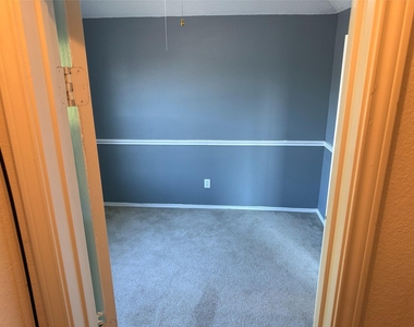 2700 Crystal Falls Drive - Photo Thumbnail 37